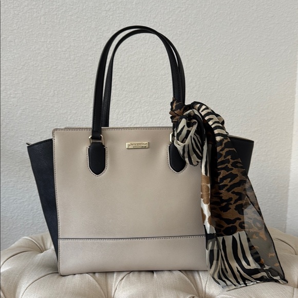kate spade Handbags - Kate Spade Cream & Black Structured Tote